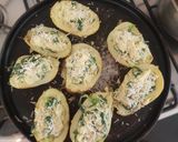 Foto del paso 4 de la receta: Papas rellenas de queso y acelga