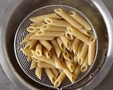 A picture of step 3 of White sauce pasta (veg).
