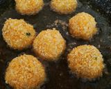 Foto langkah ke 7 dari resep Kroket Kentang (isi smoked beef).