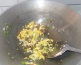 Foto langkah ke 2 dari resep Kwetiaw goreng.