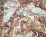 Foto langkah ke 1 dari resep Daging kambing masak pedas.