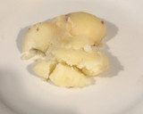 Foto del paso 7 de la receta: Pulpitos salteados con puré de ajos y concasé de tomate