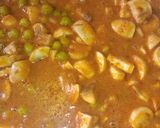 A picture of step 4 of Matar Mashroom.