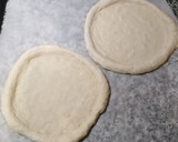Foto del paso 4 de la receta: Pizzas rápidas y buenas