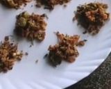 A picture of step 5 of Pyaz ki kachauri.