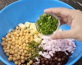 A picture of step 5 of Instant Crispy Chaat.