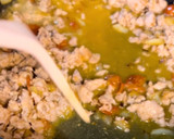 Foto del paso 3 de la receta: Pasta alla norcina y trufa 🥓🧀 (salchichas y trufa)