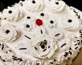 A picture of step 7 of Chocolate Vanilla Cake.