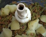 A picture of step 3 of Pizza flavoured kofta in creamy spinach gravy.