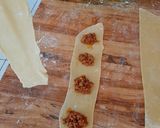 Foto del paso 2 de la receta: Ravioles rellenos de carne molida