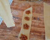 Foto del paso 2 de la receta: Ravioles rellenos de carne molida