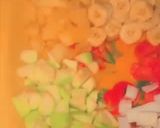 A picture of step 1 of Fruit parfait.