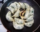 A picture of step 6 of Pot Stickers.