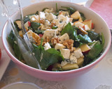 Foto del paso 3 de la receta: Ensalada de espinacas y manzana roja