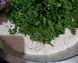 મેથી મસાલા થેપલા (Methi Thepla Recipe in Gujarati) રેસીપી સ્ટેપ2ફોટો