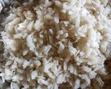 A picture of step 1 of Matar poha.