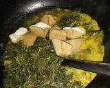 Foto langkah ke 3 dari resep Sayur Daun Singkong teri tahu telur puyuh Masak Santan.