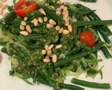 A picture of step 6 of Courgetti with pesto and green beans.