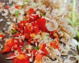 Hình bước làm 2 của món Sò lông xào sả ớt