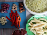Pepaya muda kuah merah