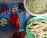 Foto langkah ke 1 dari resep Pepaya muda kuah merah.
