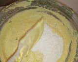 A picture of step 4 of Simple lemon cake.
