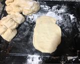 Hình bước làm 2 của món Bánh Naan bơ tỏi Ấn Độ 🇮🇳
