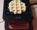 Hình bước làm 3 của món Bánh WAFFLE của nước Bỉ (Belgian Waffle)