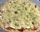 Foto del paso 2 de la receta: Pizza cuatro quesos