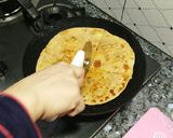 A picture of step 6 of Asian Patatoe paratha.