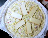 Une image de l'étape 5 de Tarte poireaux et raclette fumée.
