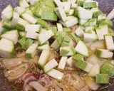 Foto del passaggio 1 della ricetta Fusilli con cicale e zucchini