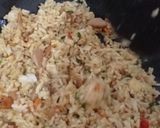 Foto langkah ke 6 dari resep Nasi goreng telur Korea (viral).