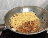 Spaghetti In XO Sauce Asian Style recipe step 3 photo