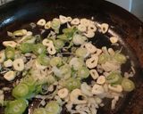 Foto del paso 2 de la receta: Cerdo al ajillo