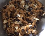 Foto langkah ke 5 dari resep Chocolate Chip Cookies - Easy Drop.