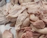 Foto langkah ke 1 dari resep Ayam Suwir Kuah Santan.