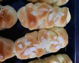 Foto langkah ke 5 dari resep Roti whippcream.