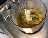 Une image de l'étape 6 de Sauce salade pimentée aux cornichons,moutarde et herbes aromatiques.