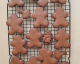Foto del paso 4 de la receta: Galletitas navideñas 🤶🏻 (los monstruitos de Mate Amargo 😅)
