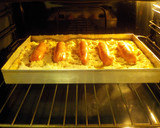 Foto del paso 17 de la receta: Coca de tomate y de harina con longanizas blancas