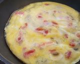 Foto langkah ke 3 dari resep Omelette Rice Paper.