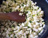 Foto del paso 2 de la receta: Tortilla de zapallo italiano 🥒y verduras 🥕😃