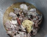 A picture of step 2 of Zam Zam pulao.