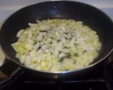 Foto del paso 4 de la receta: Espaguetis con salmón y champiñones
