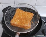 Foto langkah ke 6 dari resep Sandwich Goreng Isi Kentang Sosis.