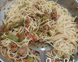 A picture of step 2 of Shimla Mirch Kheema Spaghetti.
