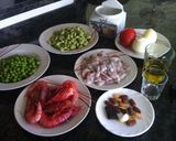 Foto del paso 1 de la receta Cazuela de habas, guisantes, chipirones y gambas