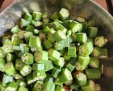 A picture of step 2 of Aloo bhindi ki sabji.