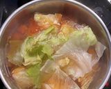 A picture of step 3 of Tomato and Lettuce Zōsui (Japanese Rice Porridge).